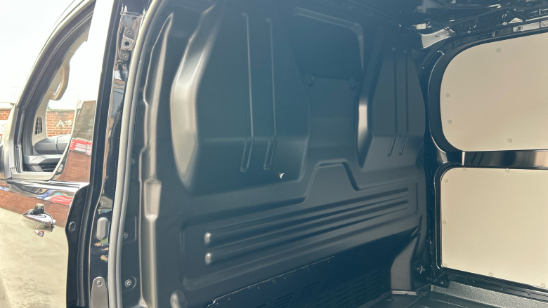 Ford Transit Custom 320 L1 Diesel Fwd 2.0 EcoBlue 136ps H1 Van Limited